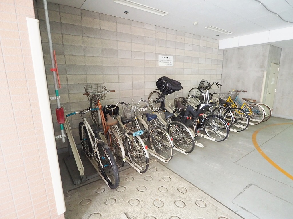 ルピナス大山グランドタワーｉステージ　駐輪場